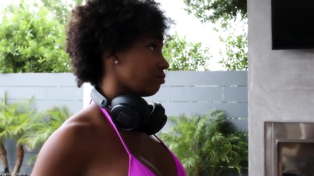 Horny Ebony Teen Gets Her Tight Pussy Banged by Stepbrother's Big Cock