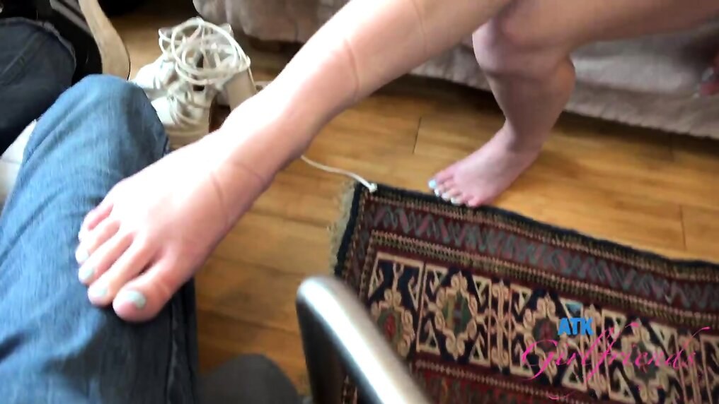 Naughty Stepdaughter Proves Her Wild Side with Big Cock Blowjob & Anal Fun